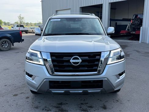 Used 2024 Nissan Armada SL w/ Captain's Chairs Package image 25