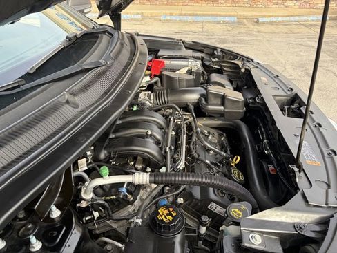 Used 2019 Ford Explorer XLT w/ Equipment Group 201A image 13