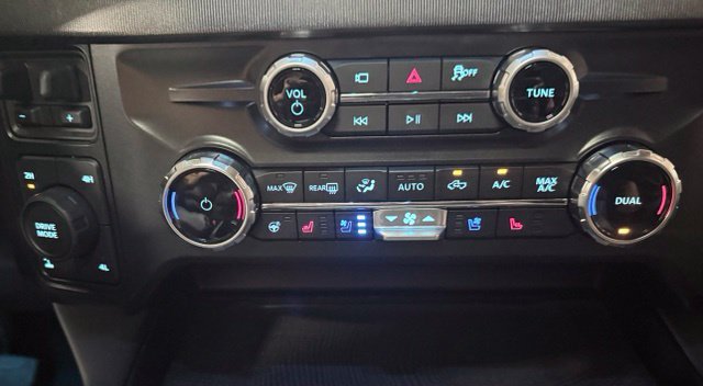 Used 2025 Ford F350 Platinum AWD/4WD image 40