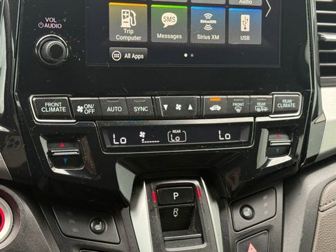 Used 2019 Honda Odyssey EX-L image 18