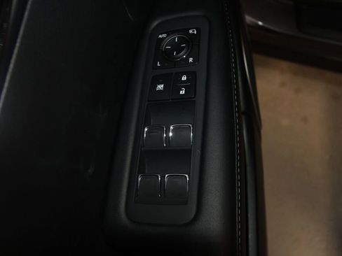 Used 2022 Lexus RX 350L Premium image 6