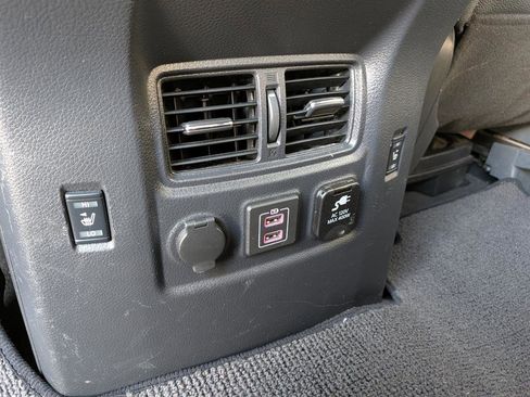 Used 2020 Nissan Titan PRO-4X w/ Pro-4x Convenience Package image 24