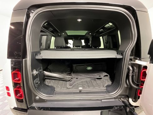 Certified 2024 Land Rover Defender 110 X-Dynamic SE image 26