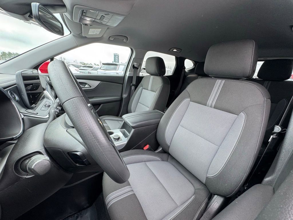 Used 2024 Chevrolet Blazer LT w/ Convenience Package FWD image 14