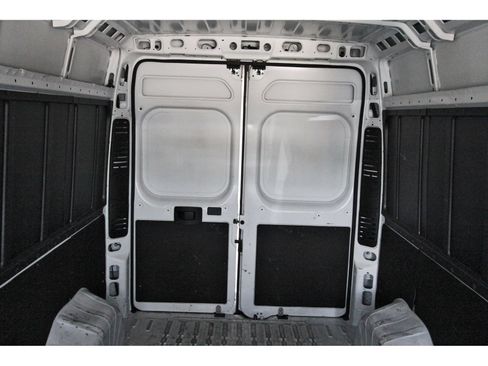 Used 2024 RAM ProMaster 2500 w/ Convenience Group FWD image 14