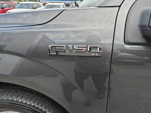 Used 2016 Ford F150 XL w/ Equipment Group 101A Mid RWD image 9