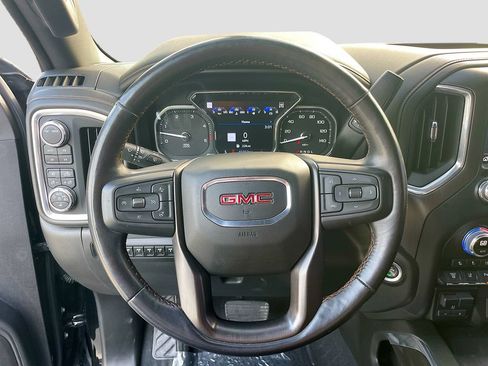 Used 2022 GMC Sierra 2500 AT4 w/ AT4 Premium Plus Package AWD/4WD image 14