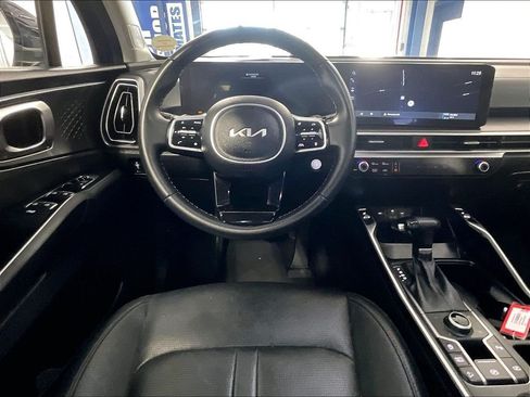 Used 2024 Kia Sorento S w/ Panoramic Sunroof Package AWD/4WD image 17