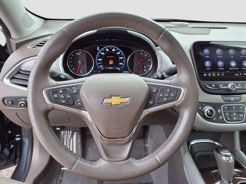 Used 2019 Chevrolet Malibu Premier w/ Sun and Wheel Package image 24