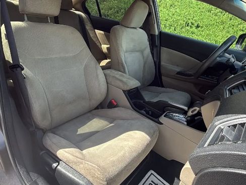 Used 2013 Honda Civic LX image 22