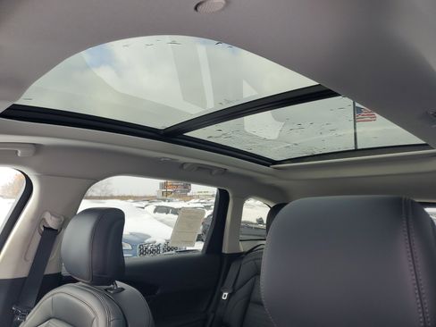 New 2026 Lincoln Nautilus Reserve image 9