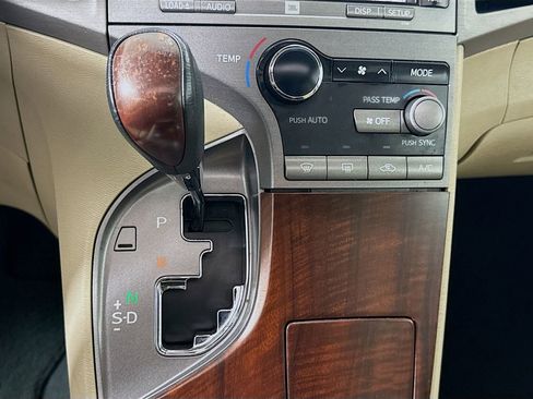 Used 2009 Toyota Venza Base V6 (A6) image 17