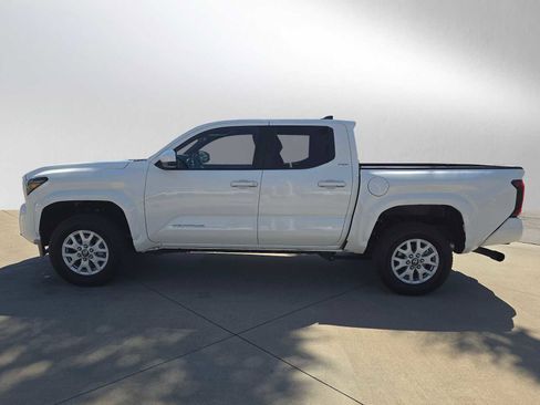 Certified 2025 Toyota Tacoma SR5 image 6