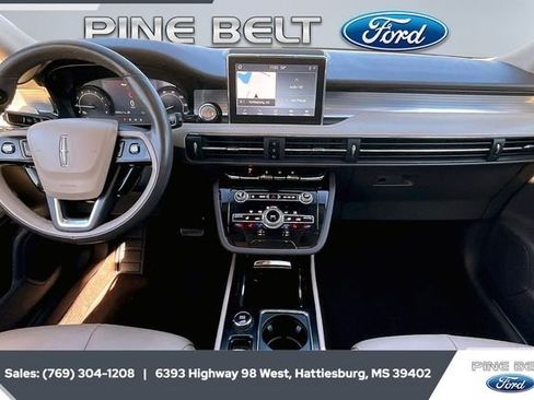 Used 2021 Lincoln Corsair FWD w/ Premium Package image 13