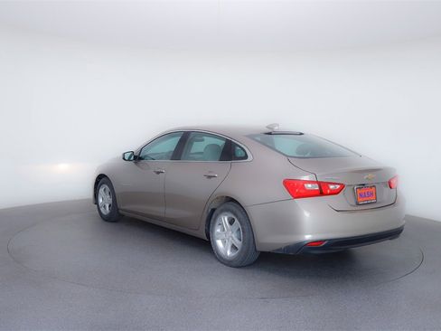 Used 2023 Chevrolet Malibu LT image 4