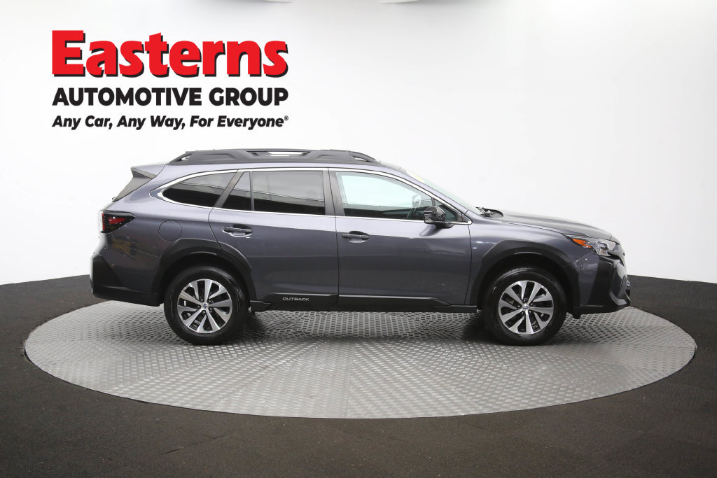 Used 2023 Subaru Outback Premium AWD/4WD image 44
