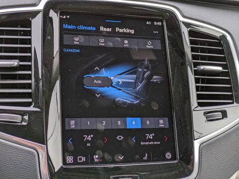 Certified 2024 Volvo XC90 T8 Plus AWD/4WD image 27