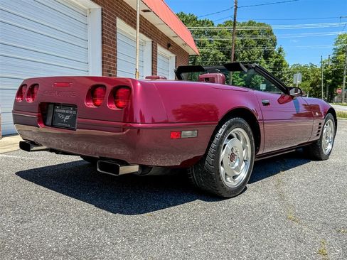 Used 1993 Chevrolet Corvette Convertible RWD image 40
