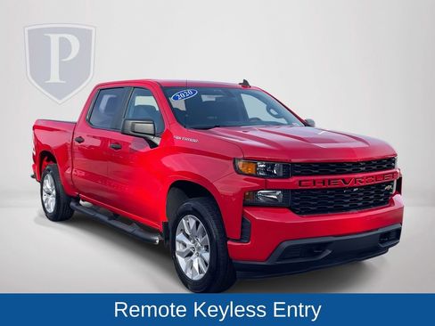 Used 2020 Chevrolet Silverado 1500 Custom w/ Custom Value Package image 2