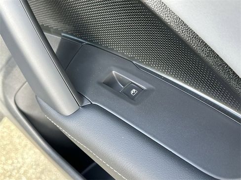 New 2026 Volkswagen Tiguan SE image 34