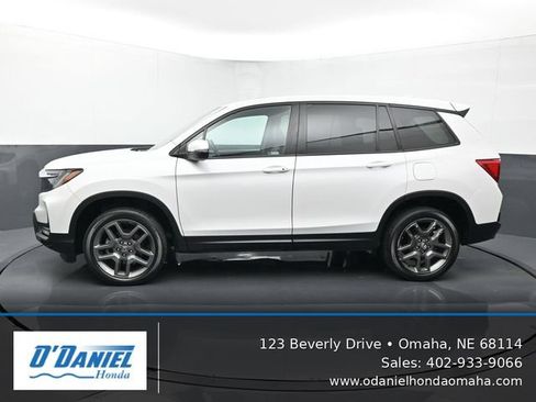 Used 2023 Honda Passport EX-L image 2