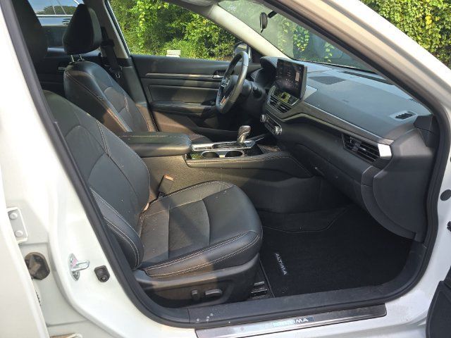 Used 2024 Nissan Altima 2.5 SL FWD image 28