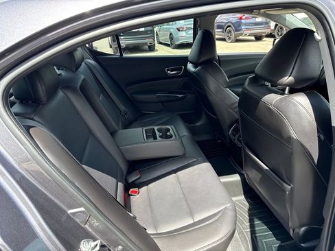 Used 2018 Acura TLX w/ Technology Package FWD image 17