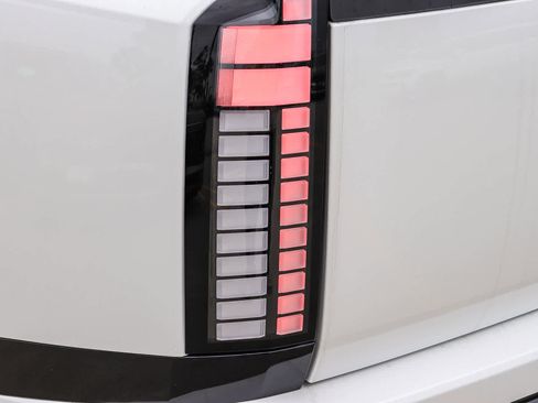 New 2026 Hyundai Ioniq 9 Limited image 9