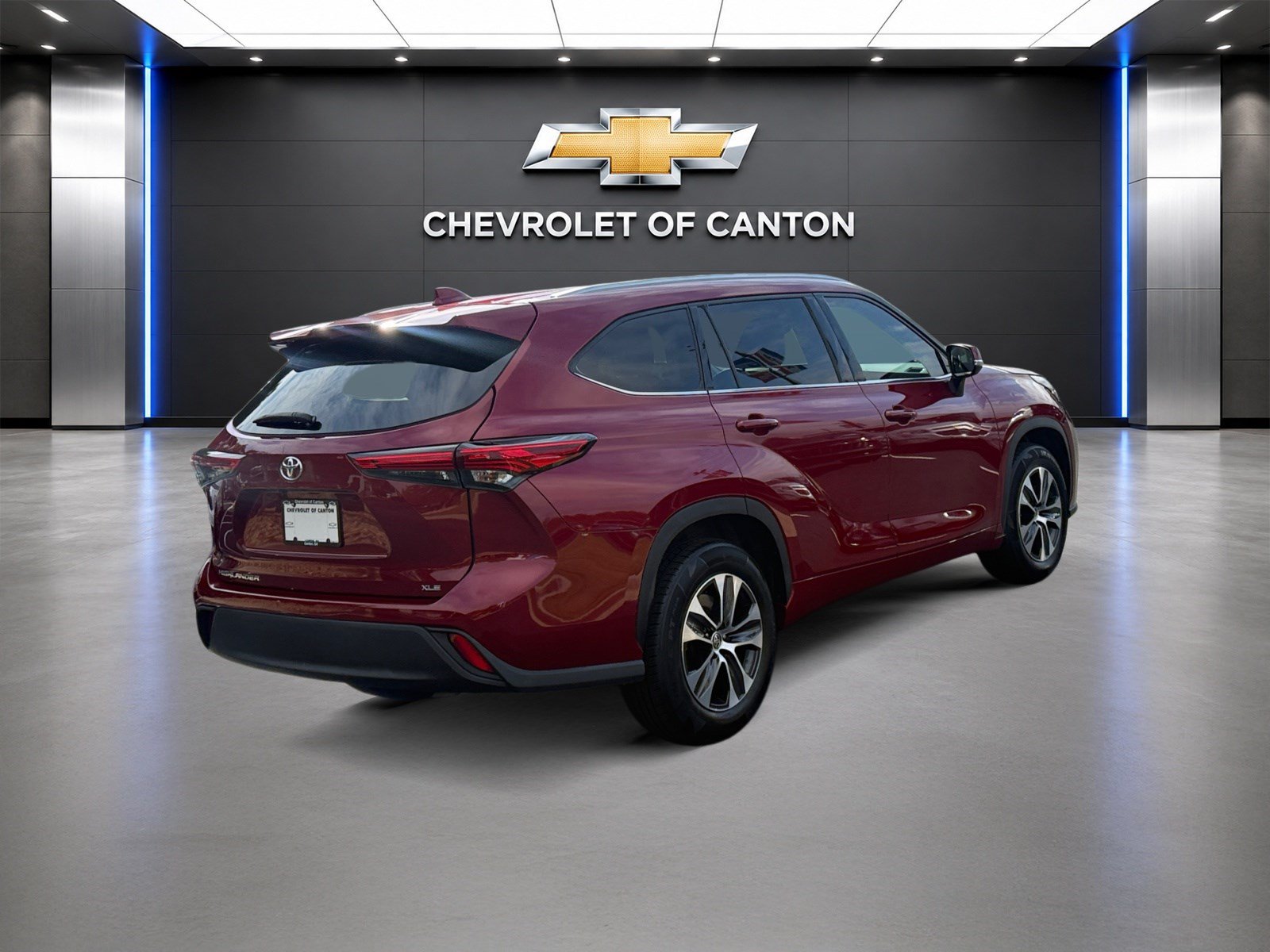 Used 2021 Toyota Highlander XLE FWD image 5