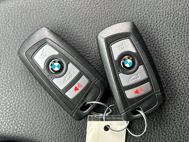Used 2018 BMW 320i xDrive Sedan AWD/4WD image 60