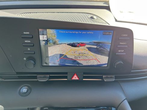 Used 2025 Hyundai Elantra Sport image 22