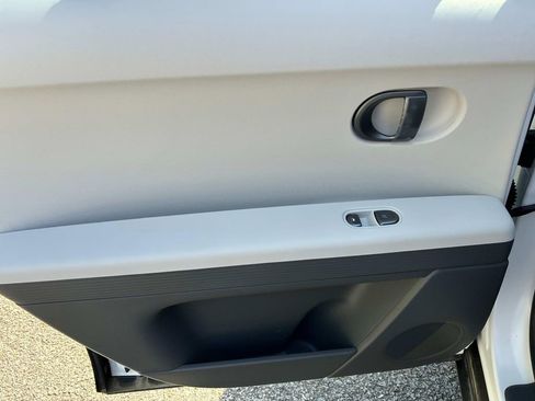 New 2025 Hyundai Ioniq 5 SEL image 20
