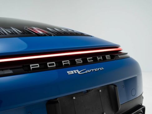 Used 2025 Porsche 911 Carrera RWD image 41