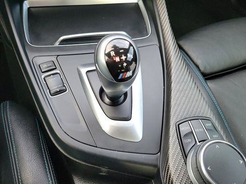 Used 2018 BMW M2 image 15