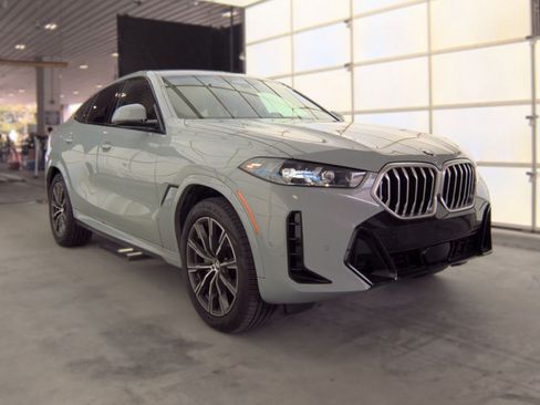 Used 2025 BMW X6 xDrive40i AWD/4WD image 4