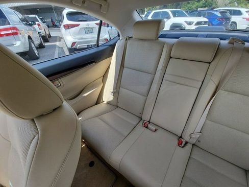 Used 2014 Lexus ES 350 w/ Premium Package FWD image 4