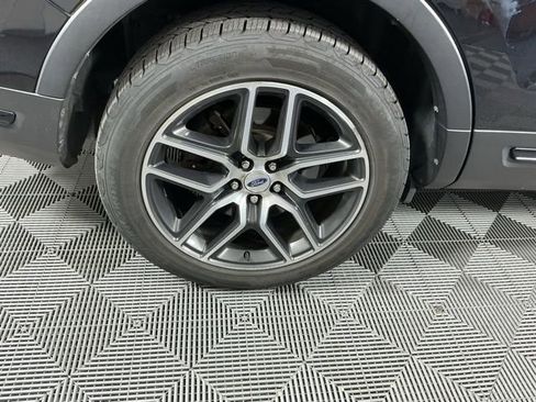 Used 2019 Ford Explorer Sport w/ Equipment Group 401A AWD/4WD image 19