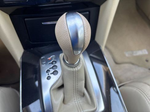 Used 2013 INFINITI FX37 AWD w/ Premium Pkg image 28