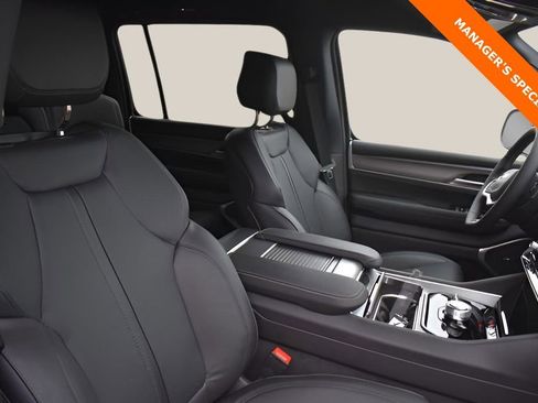 New 2025 Jeep Wagoneer 4WD image 21