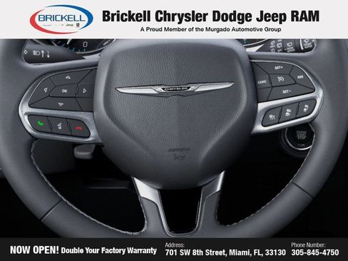 New 2026 Chrysler Pacifica Select image 19