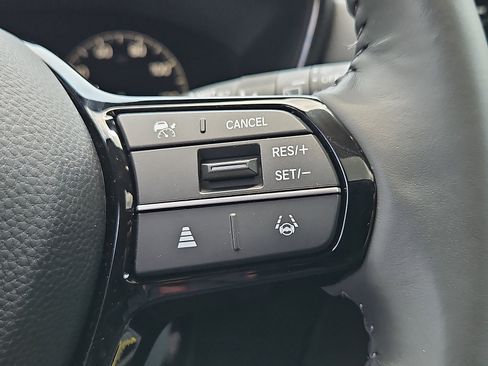Used 2023 Honda CR-V EX-L image 25