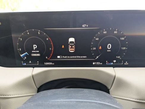 Used 2025 Nissan Armada Platinum w/ Convenience Package image 28