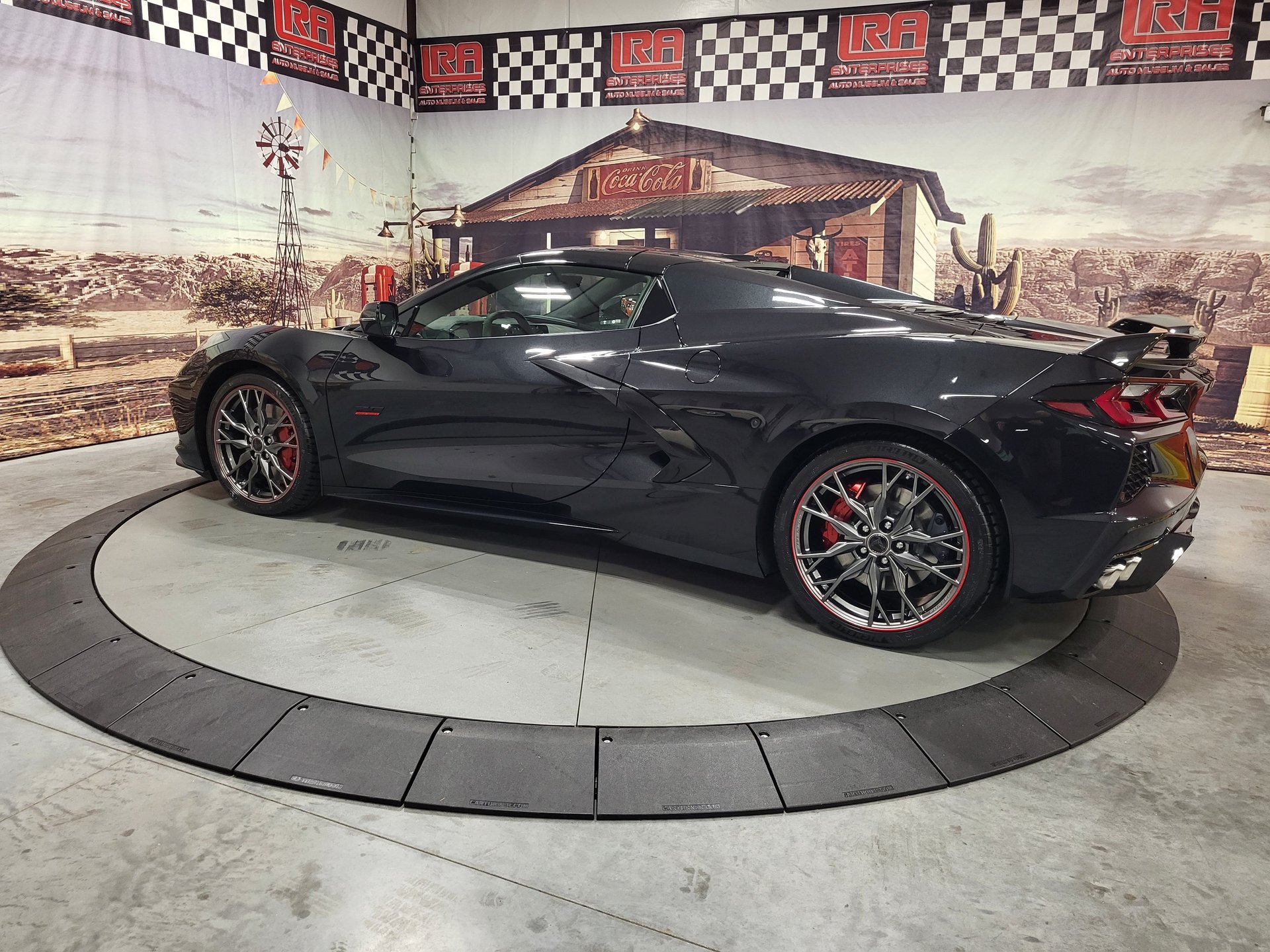 Used 2023 Chevrolet Corvette Stingray Premium Conv w/ Z51 Performance Package RWD image 6