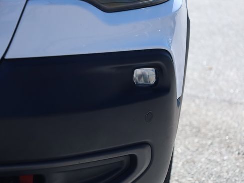 Used 2020 Jeep Cherokee Trailhawk w/ Technology Group image 18