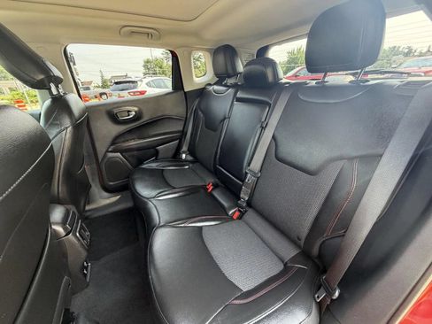 Used 2020 Jeep Compass Trailhawk w/ Cold Weather Group AWD/4WD image 16