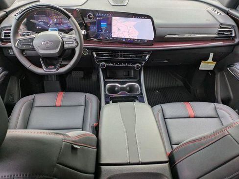 New 2026 Chevrolet Traverse RS w/ LPO, Floor Liner Package FWD image 29
