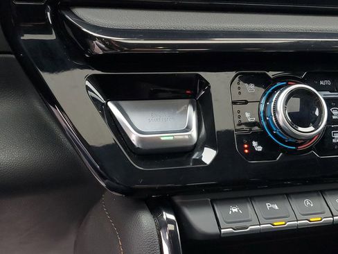 Used 2022 GMC Sierra 1500 AT4 w/ AT4 Premium Package image 28