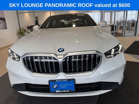 Certified 2025 BMW 530i xDrive image 3