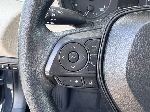 Used 2025 Toyota Corolla LE image 15