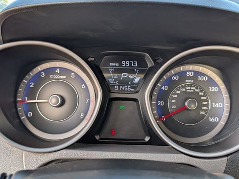Used 2016 Hyundai Elantra SE FWD image 19